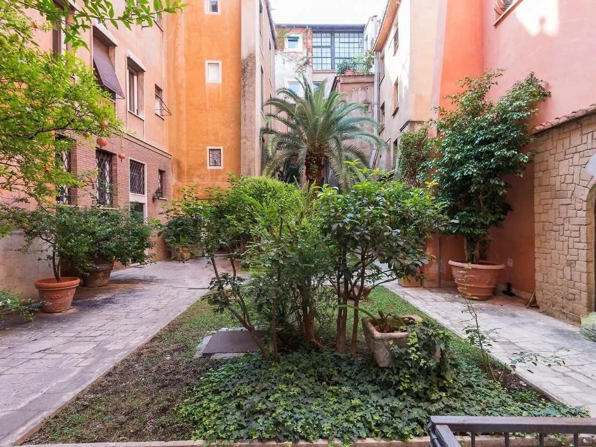 Piazza Lovatelli Luxury Penthouse Apartment Rome